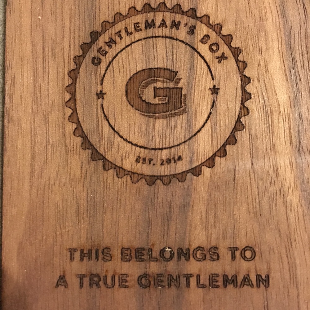 Wooden luggage tag | Laser engraved for gentleman